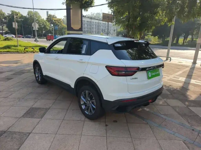 Geely Binyue — Фото автомобиля 4