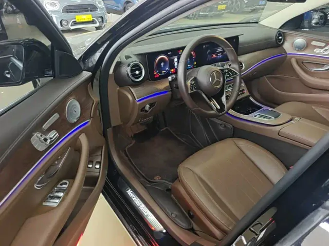 Mercedes-Benz E-Class — Фото автомобиля 10