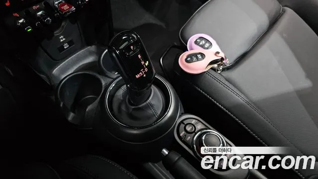 Mini Cooper Cooper Classic Plus — Фото автомобиля 9
