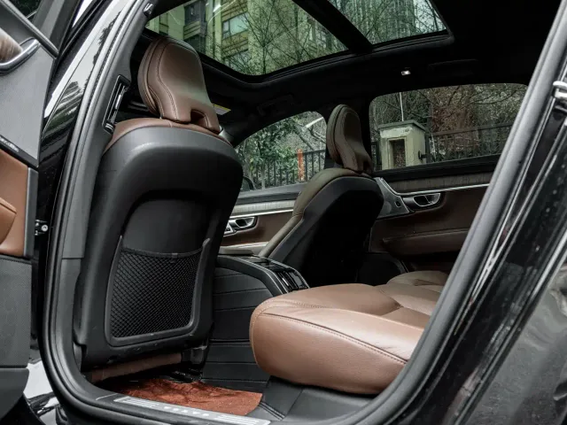 Volvo S90 — Фото автомобиля 11