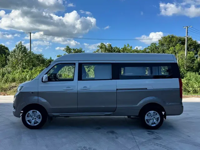 Jinbei New Hiace X30L — Фото автомобиля 3