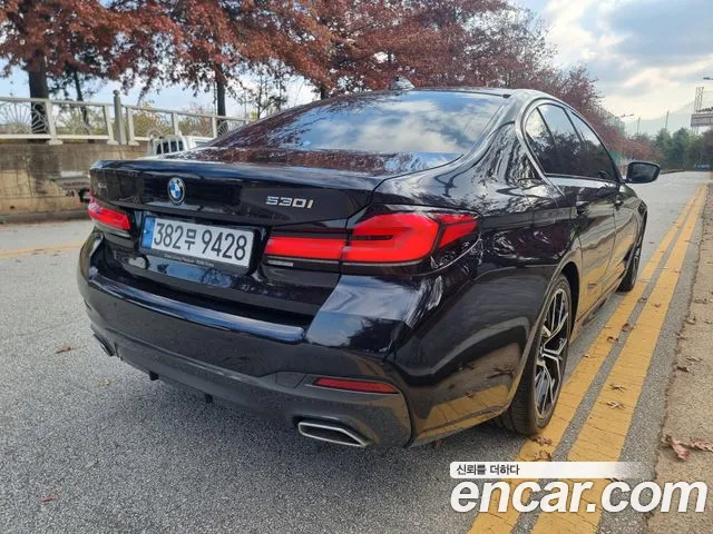 BMW 5-Series 5 серия (G30) 530i xDrive M Sport — Фото автомобиля 4