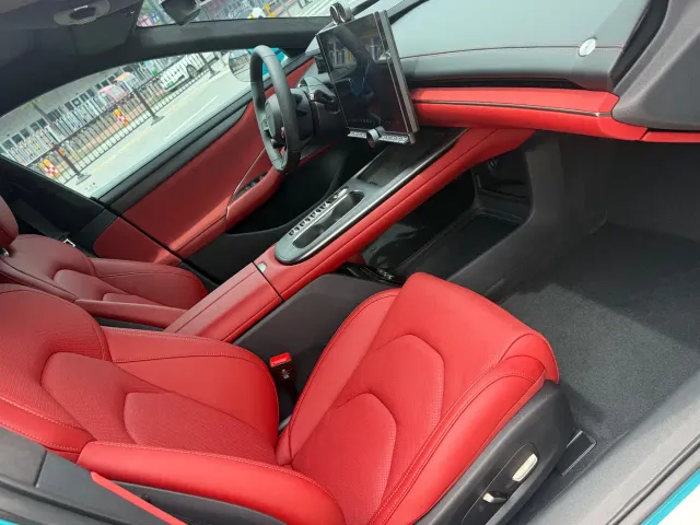 Xiaomi SU7 — Фото автомобиля 11