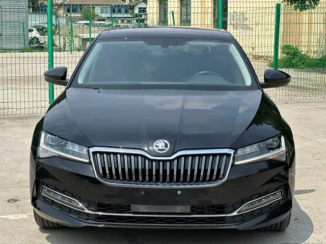 Skoda Superb — Фото автомобиля 2