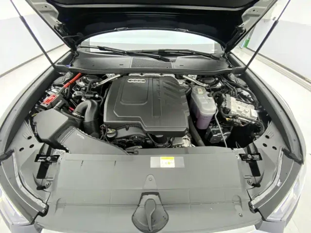 Audi A6L — Фото автомобиля 12