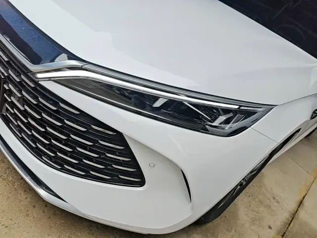 BYD Qin L — Фото автомобиля 23