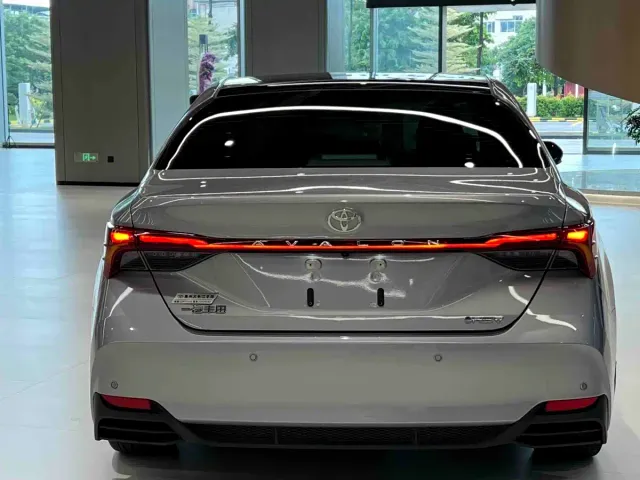 Toyota Avalon — Фото автомобиля 6