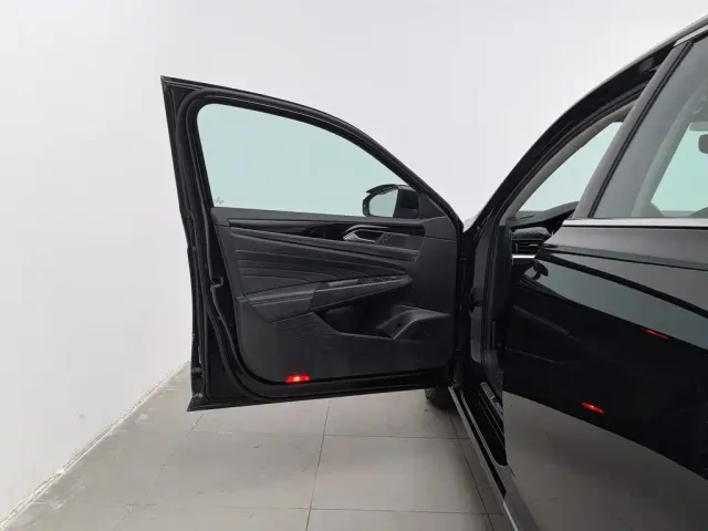 Volkswagen Passat — Фото автомобиля 8