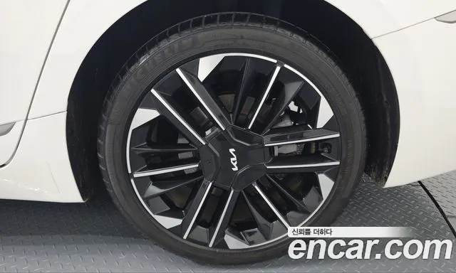 Kia K8 (New) Hybrid — Фото автомобиля 6