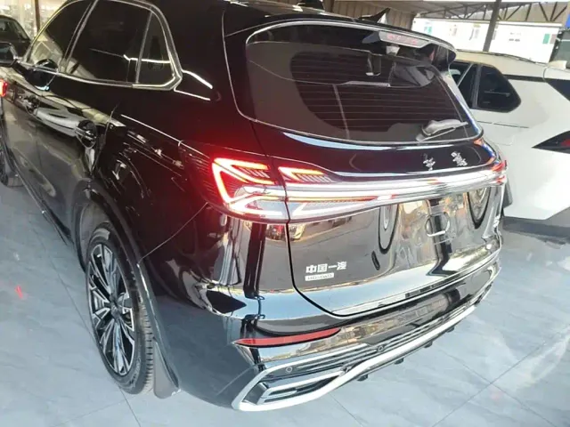 Hongqi HS5 — Фото автомобиля 5