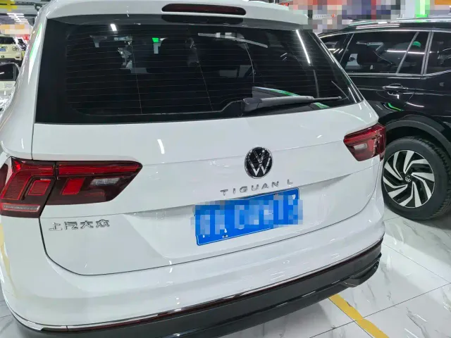 Volkswagen Tiguan L — Фото автомобиля 5
