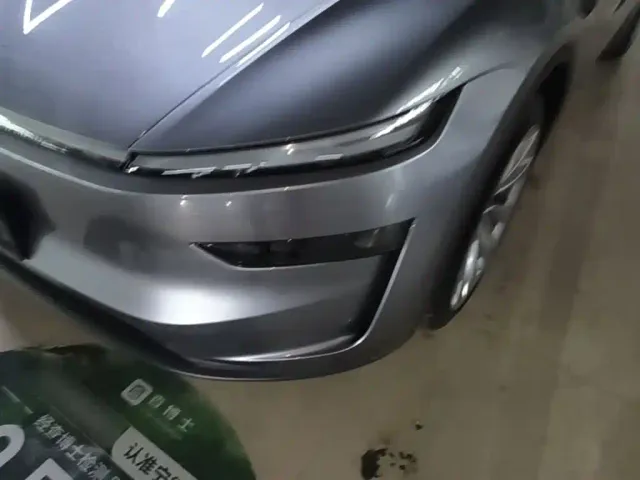 Tesla Model Y — Фото автомобиля 23
