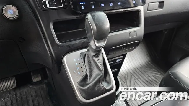 Hyundai Staria Staria Карго 5 мест — Фото автомобиля 8