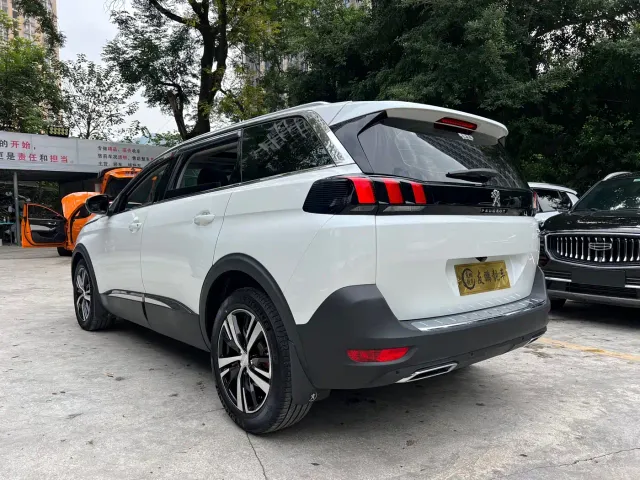 Peugeot 5008 — Фото автомобиля 16