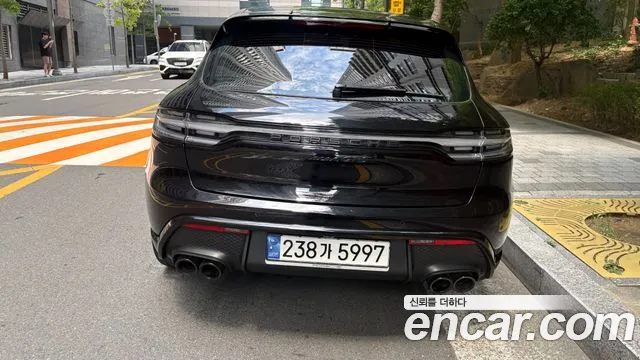 Porsche Macan — Фото автомобиля 3