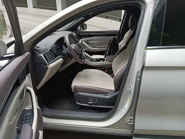 BYD Song PLUS — Фото автомобиля 14