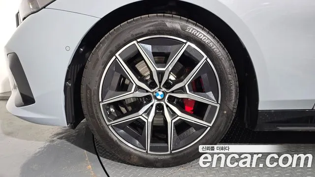 BMW 5-Series — Фото автомобиля 5
