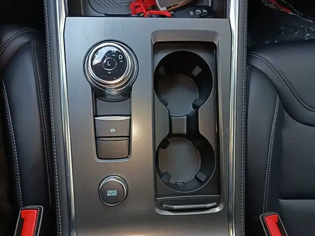 Ford Explorer — Фото автомобиля 13