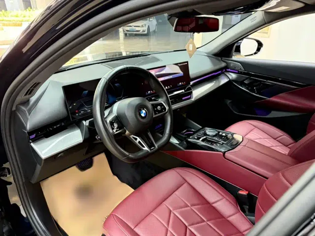 BMW 5 Series — Фото автомобиля 14