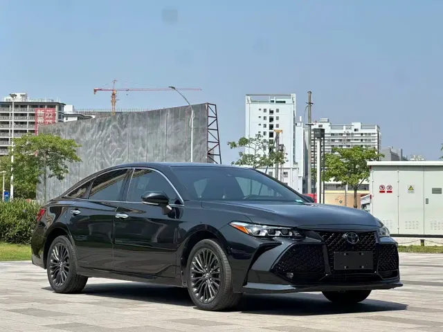 Toyota Avalon — Фото автомобиля 3