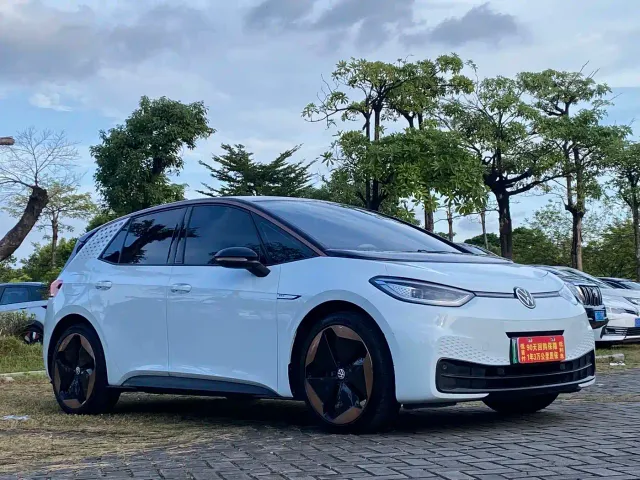 Volkswagen ID.3 — Фото автомобиля 3