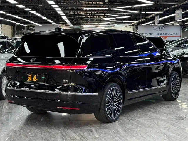 Nio ES8 — Фото автомобиля 7