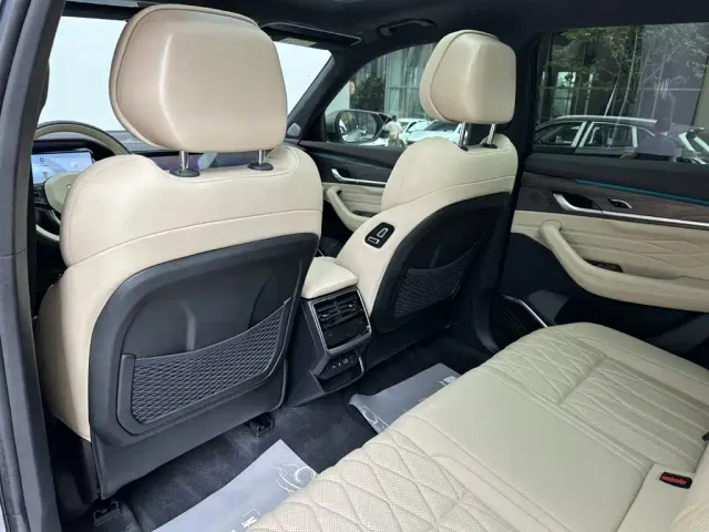 Geely Xingyue L — Фото автомобиля 10