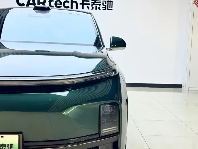 Li Auto L9 — Фото автомобиля 6