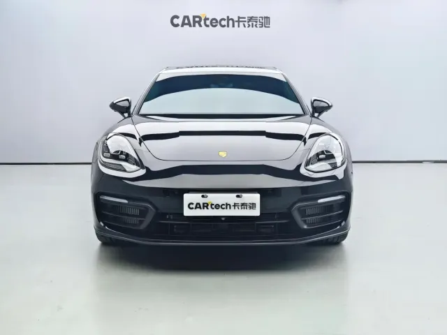 Porsche Panamera — Фото автомобиля 2