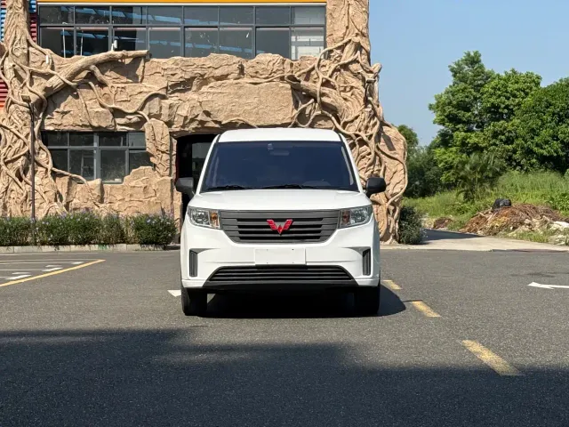 Wuling Zhengcheng — Фото автомобиля 2
