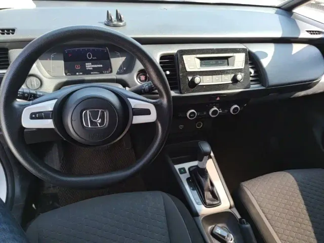 Honda Fit — Фото автомобиля 13