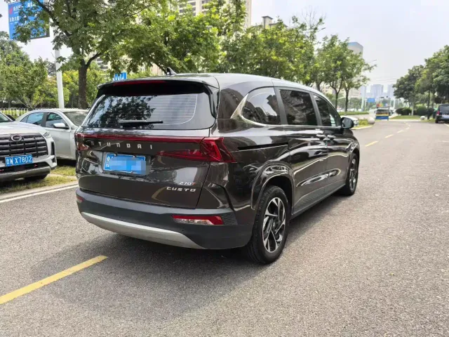 Hyundai Custo — Фото автомобиля 4