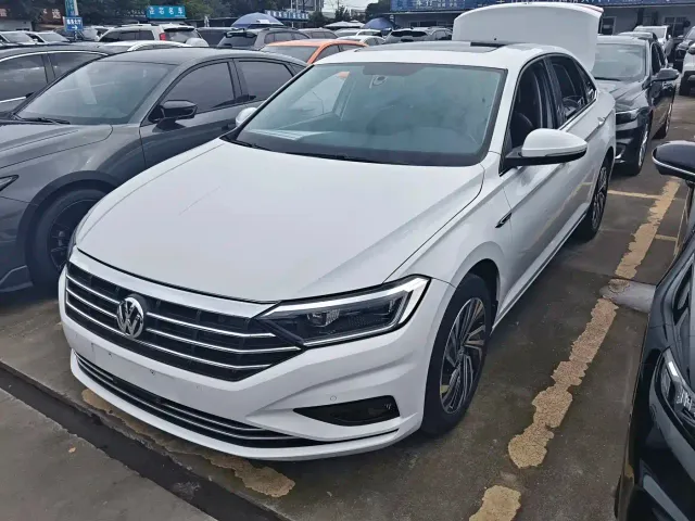 Фотография автомобиля — Volkswagen Sagitar