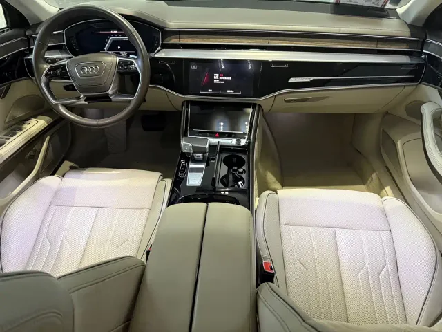Audi A8 — Фото автомобиля 4