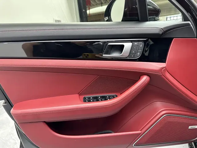 Porsche Panamera — Фото автомобиля 16