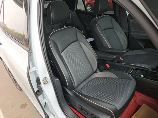 Volkswagen ID.3 — Фото автомобиля 24