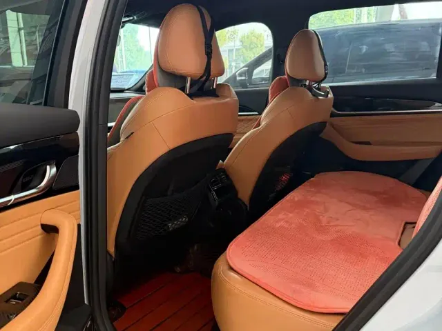 Geely Xingyue L — Фото автомобиля 3