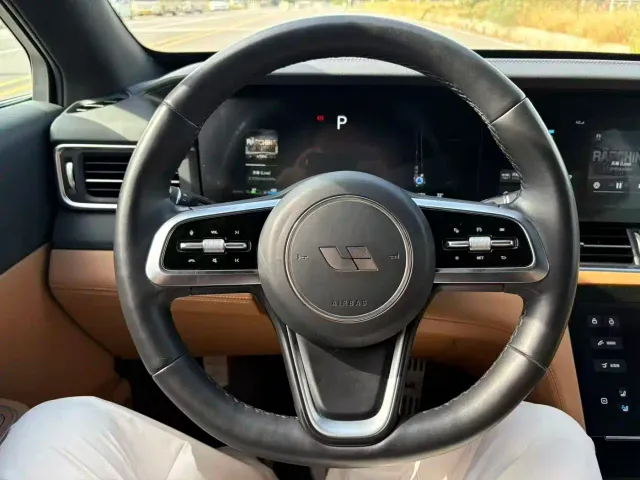 Li Auto ONE — Фото автомобиля 13