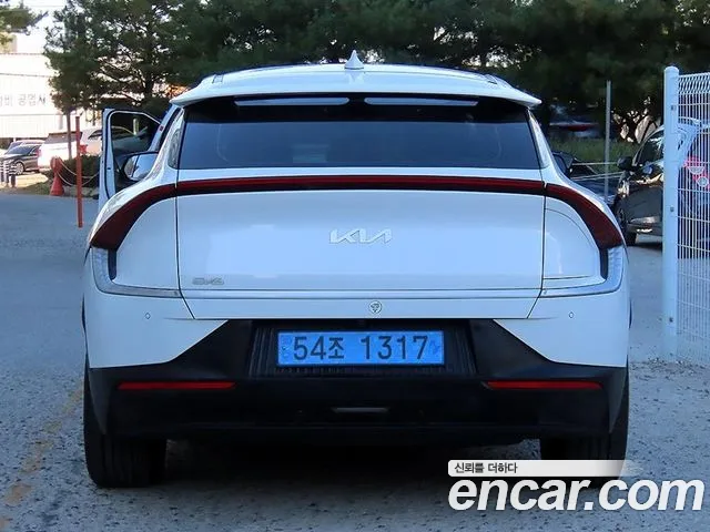 Kia EV6 — Фото автомобиля 4