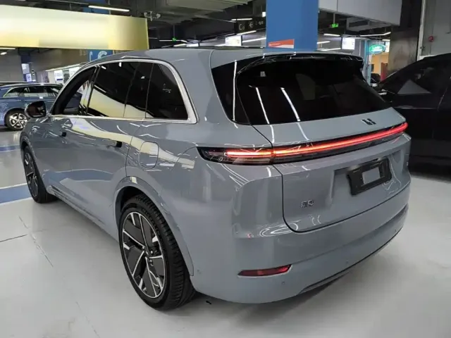 Li Auto L7 — Фото автомобиля 4