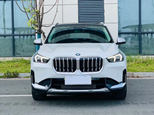 BMW X1 — Фото автомобиля 2