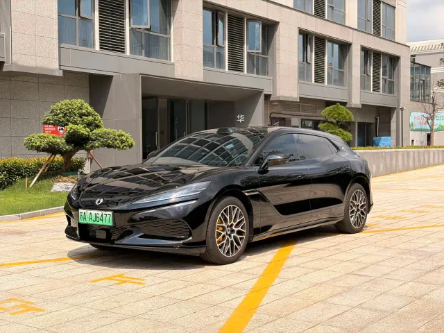 Фотография автомобиля — Denza Z9GT