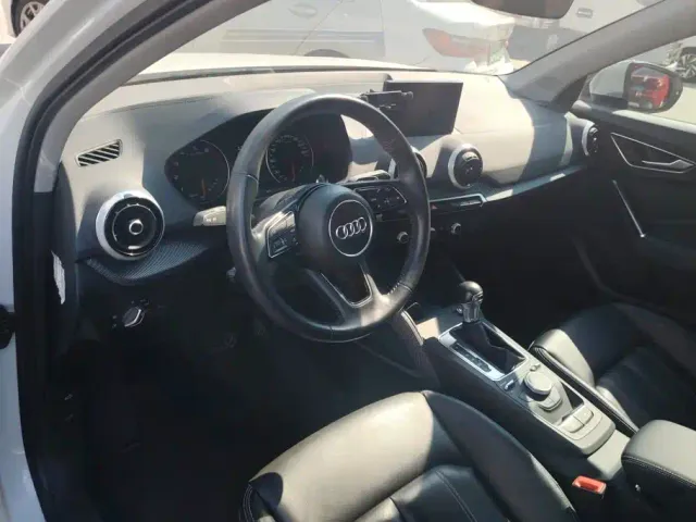 Audi Q2L — Фото автомобиля 12
