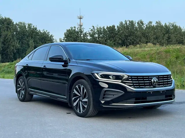 Volkswagen Passat — Фото автомобиля 3