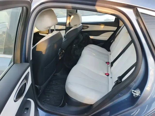 BYD Seal 05 DM-i — Фото автомобиля 16