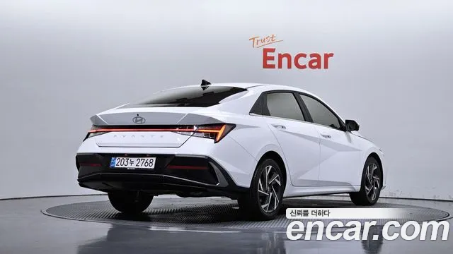 Hyundai Avante — Фото автомобиля 2