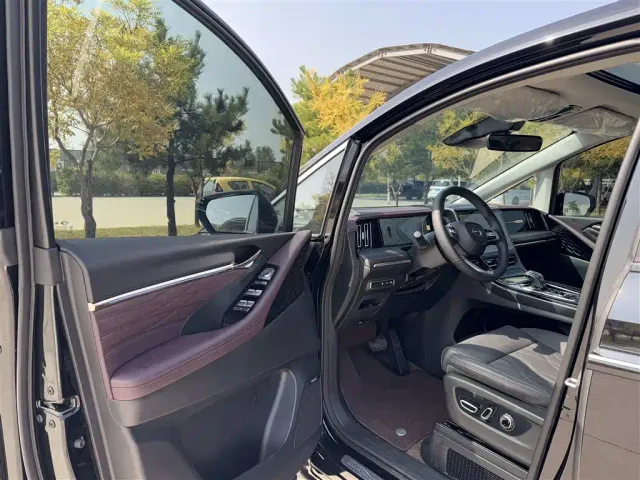 GAC Trumpchi M8 — Фото автомобиля 8