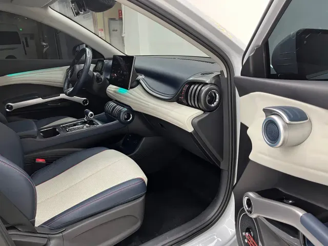 BYD Yuan PLUS — Фото автомобиля 11