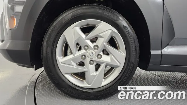 Hyundai Kona Kona (SX2) Бензин 1.6 турбо 2WD — Фото автомобиля 4