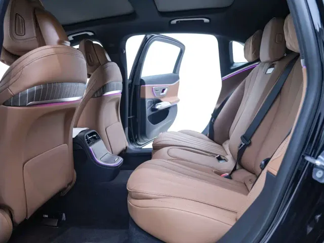 Mercedes-Benz E-Class — Фото автомобиля 23